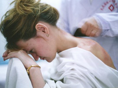 中醫砭石刮痧可有效防止發熱